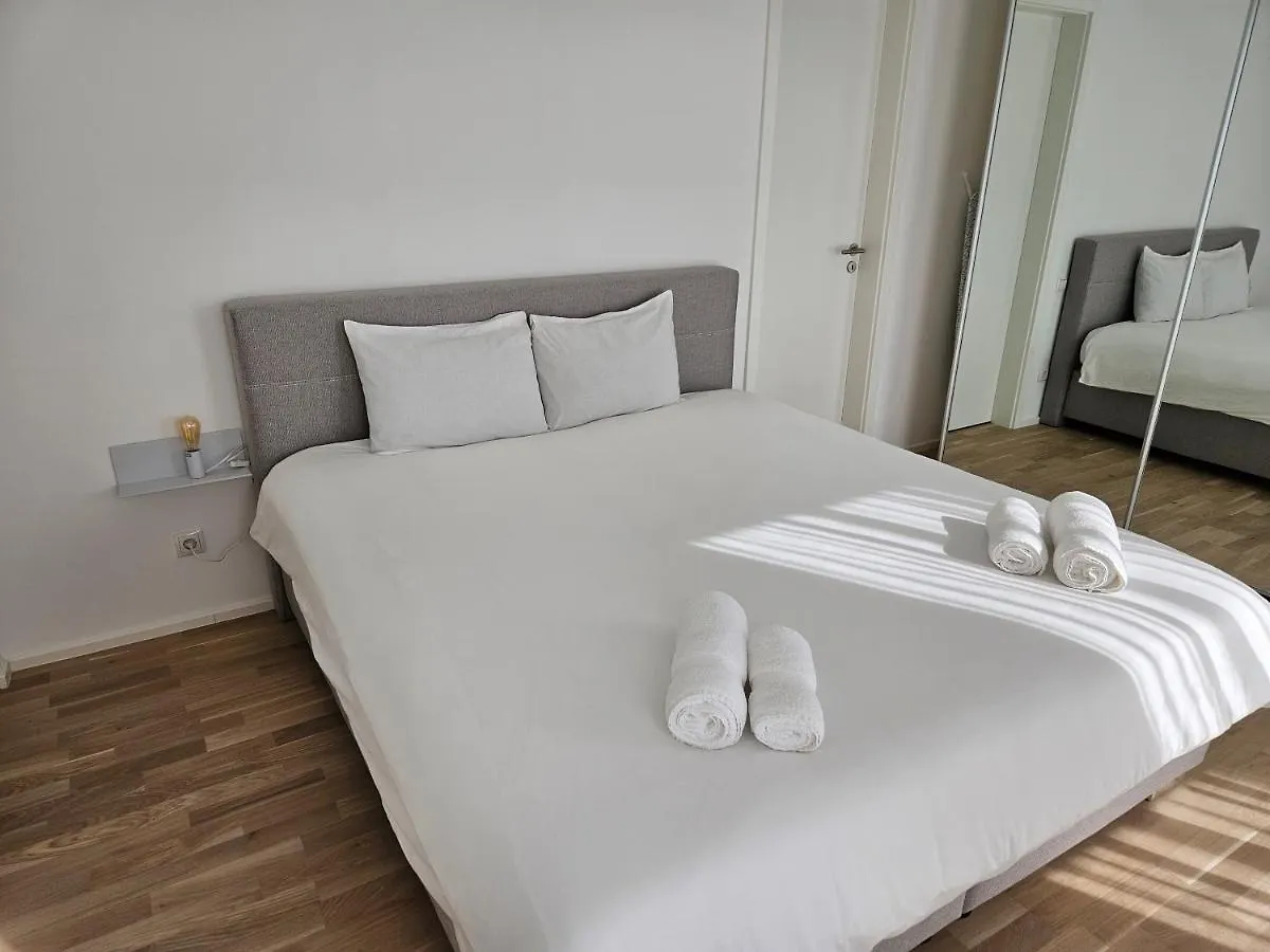 Апартаменты New Spacious Two Bedroom Center With Parking, Near Public Transport Люксембург Люксембург